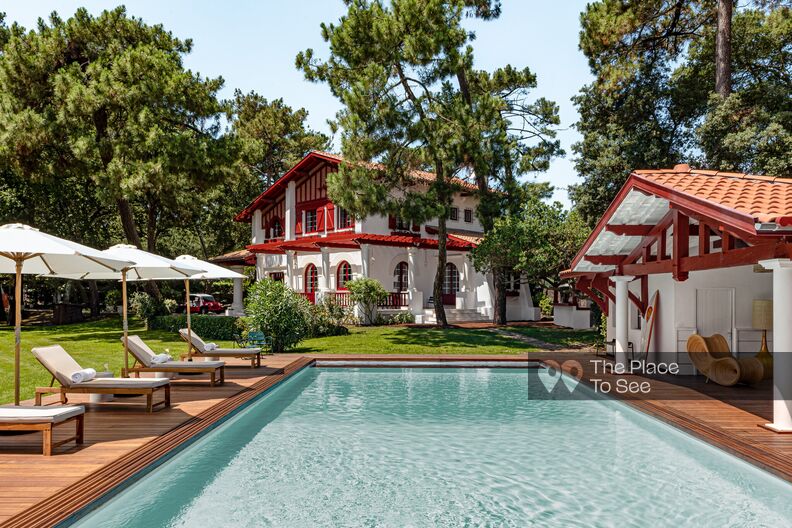 Sumptuous Basque-Landes house with modern decor and swimming pool by the lake