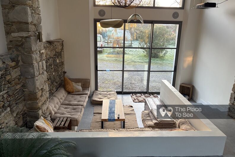 Charming barn with elegant renovation