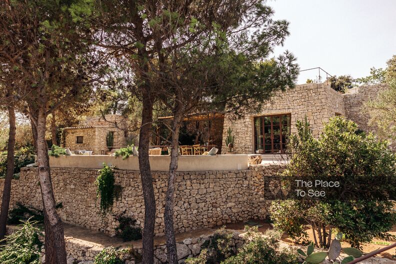 Typical southern Puglia property by the sea