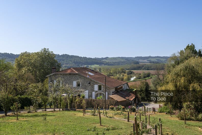Charming property with swimming pool