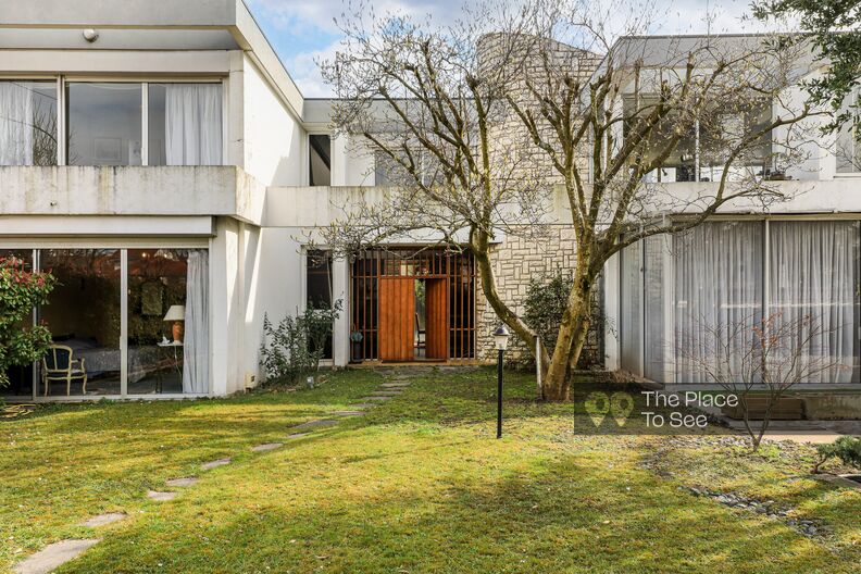 70's architect's house in its original condition