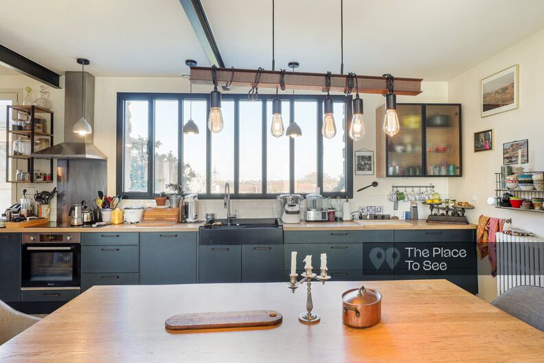 Millstone pavilion with a colorful and family-friendly loft atmosphere