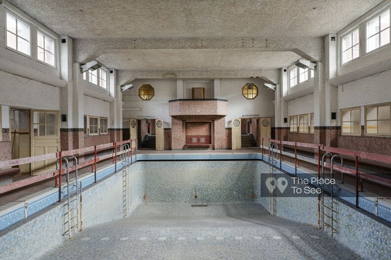 A flagship college of modernity in the 1930s