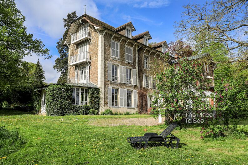 Millstone house in its original condition with a large garden