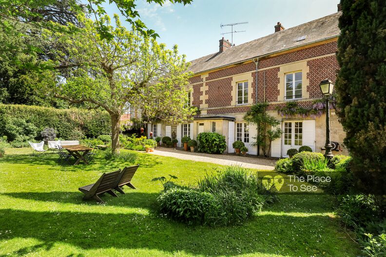 Country house with English charm