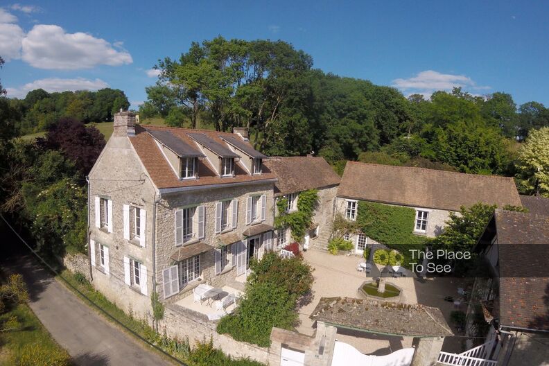 Ancien corps de ferme du XVIIIème siècle rénové