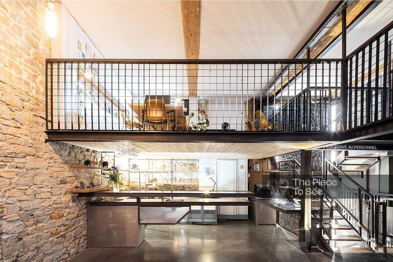 Raw industrial space in the heart of Lyon