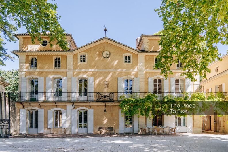 Authentically renovated Baroque residence with a swimming pool