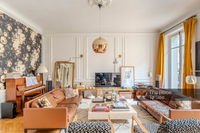 Classic apartment in a vintage 50's style