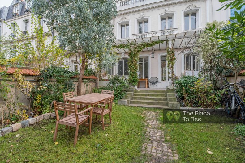 19th Century town house with winter garden