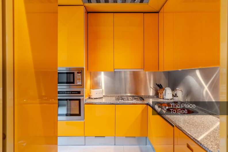 Appartement coloré et minimaliste place des Vosges