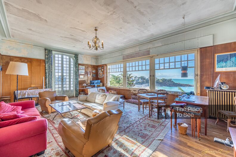 Charming weathered house in Saint-Malo with large windows and sea views