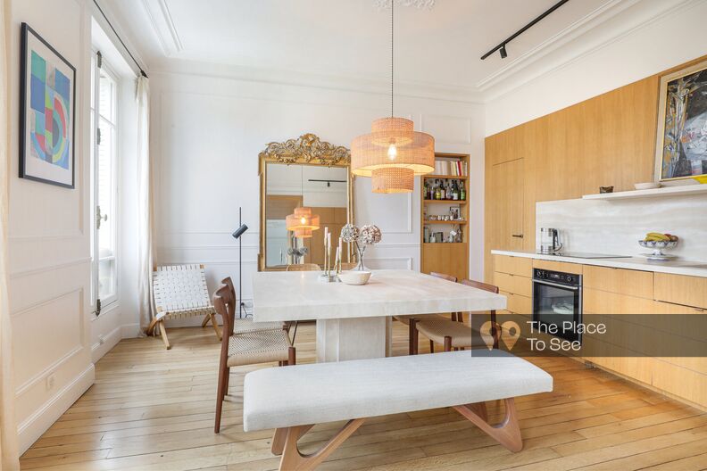 Appartement élégant au 1er étage d'un hôtel particulier