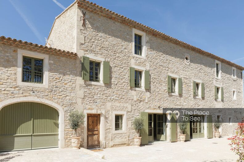 Charming Provençal farmhouse, where tradition meets the serene art of living
