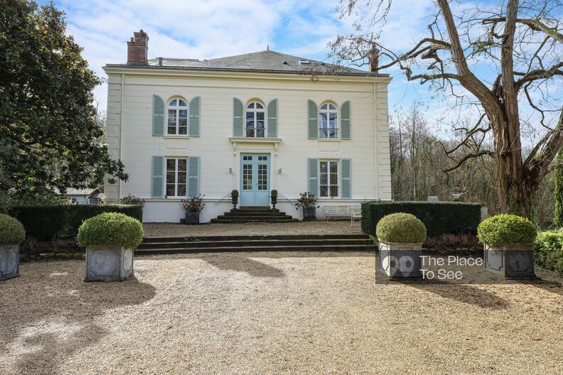 19th-Century Family Home with Colorful Interiors and Park