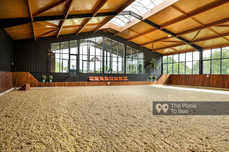 Beautiful stables with large bay windows and indoor and outdoor riding arena