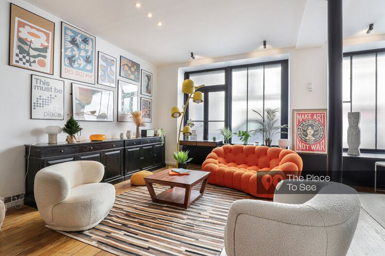 Loft duplex coloré en rez-de-chaussée