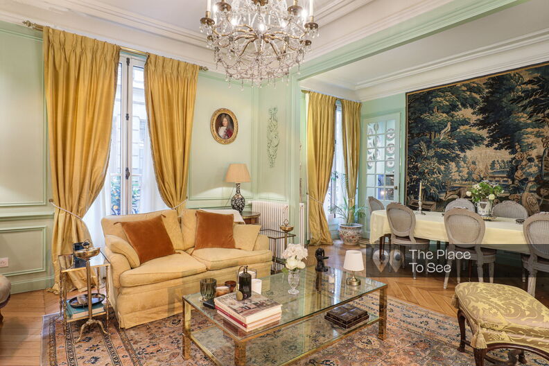 Classic Paris apartment with a seventies bar in a vaulted cellar