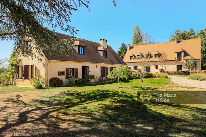Vintage-decorated country house