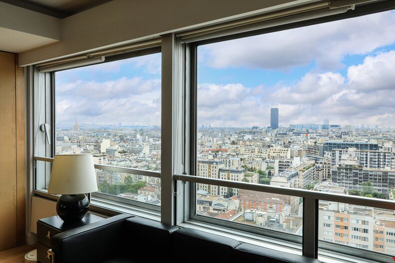 Appartement vu sur Paris